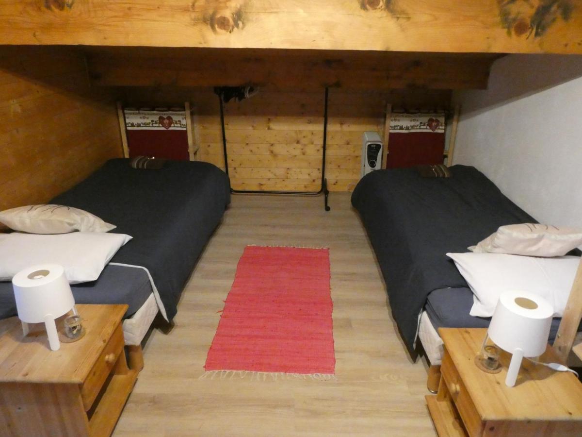Central Hostel Châtel Kültér fotó