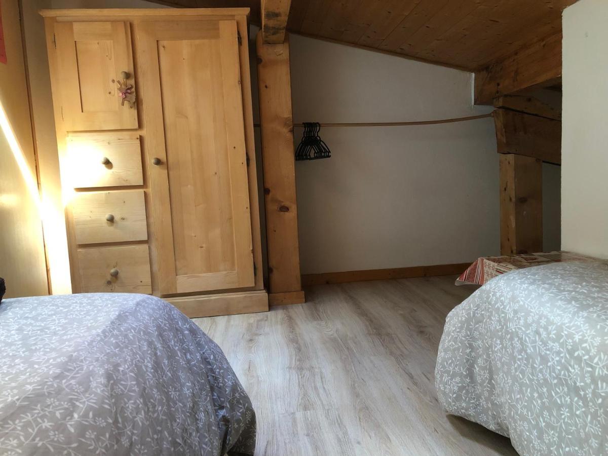 Central Hostel Châtel Kültér fotó