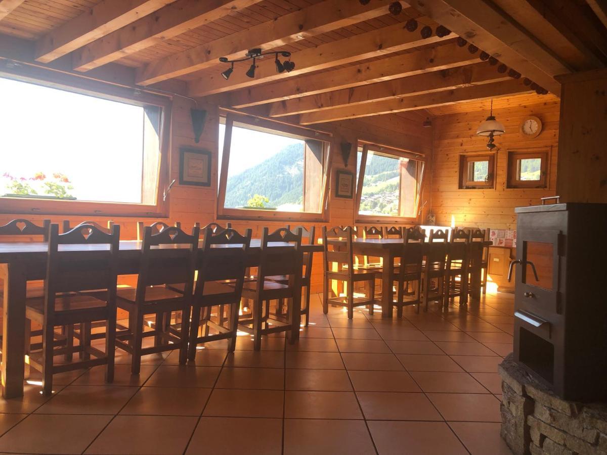 Central Hostel Châtel Kültér fotó