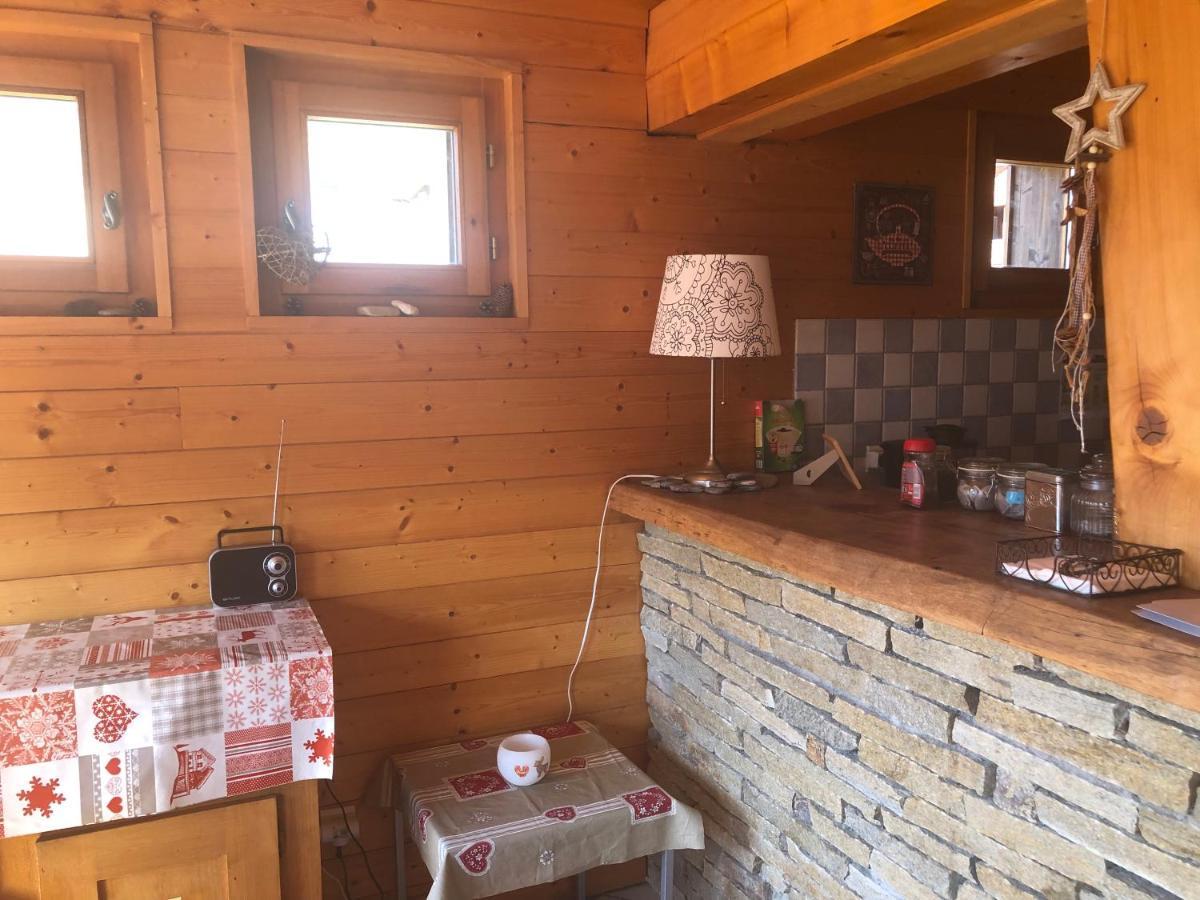 Central Hostel Châtel Kültér fotó