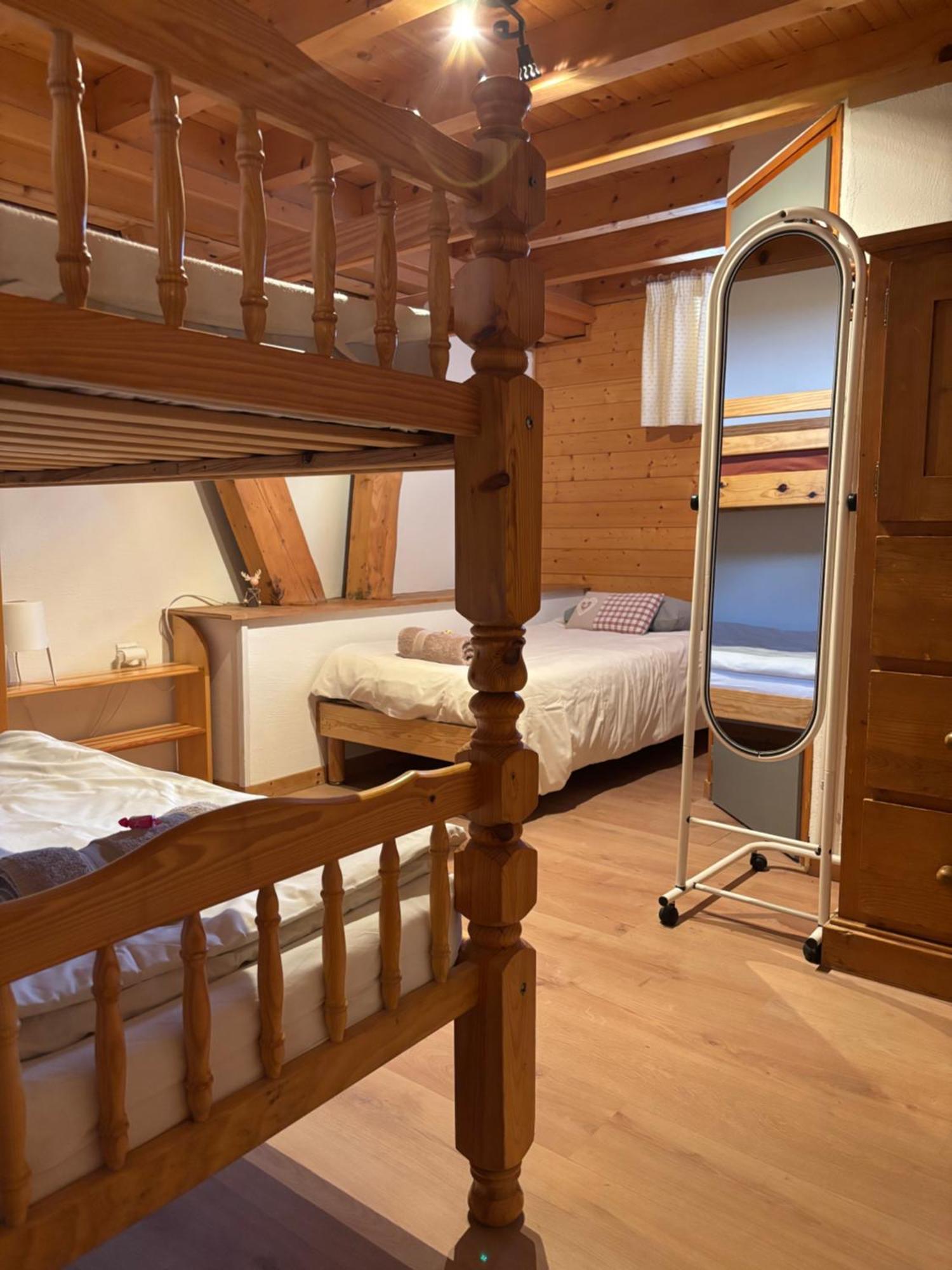 Central Hostel Châtel Kültér fotó