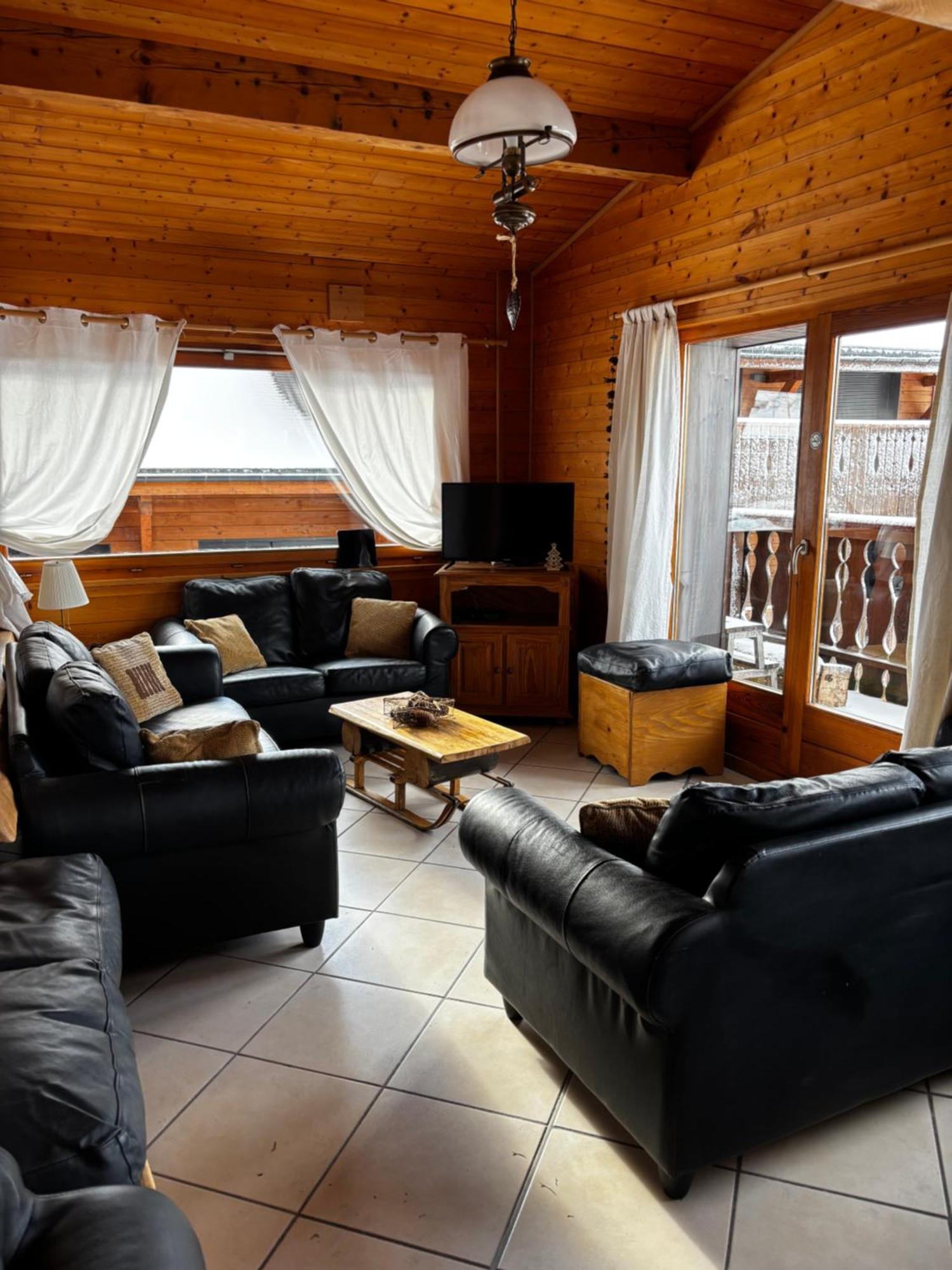 Central Hostel Châtel Kültér fotó