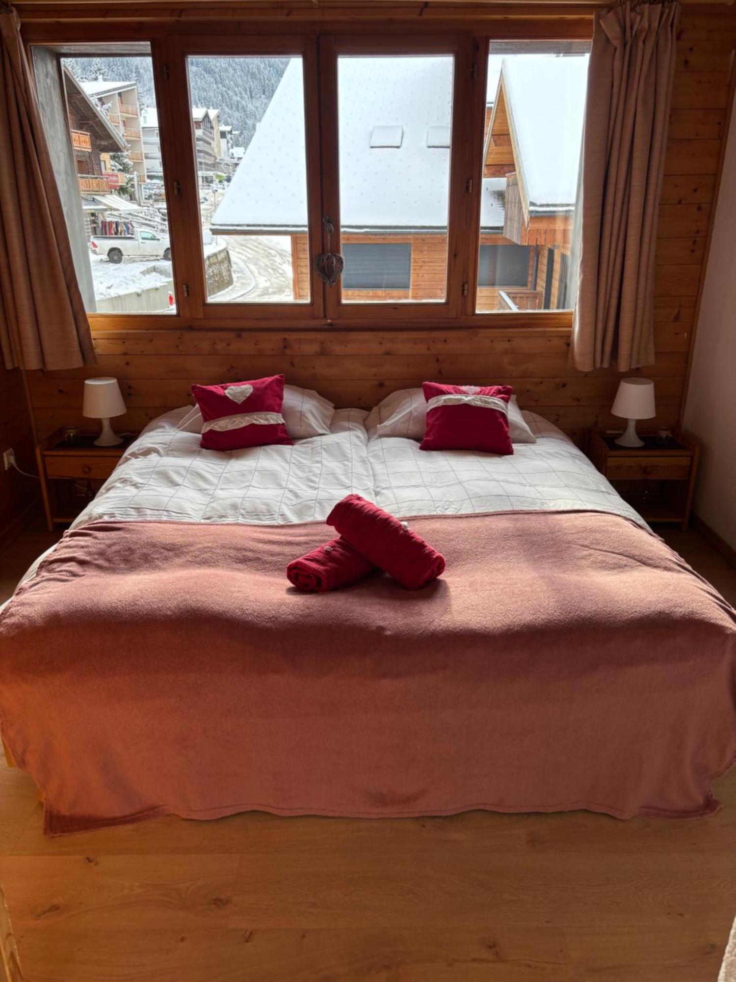 Central Hostel Châtel Kültér fotó